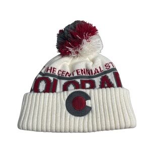 Robin Ruth Colorado thick knit beanie/spellout/Pom Pom and embroidered patch